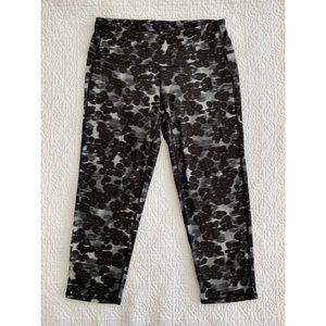 Athleta grey leopard print pants